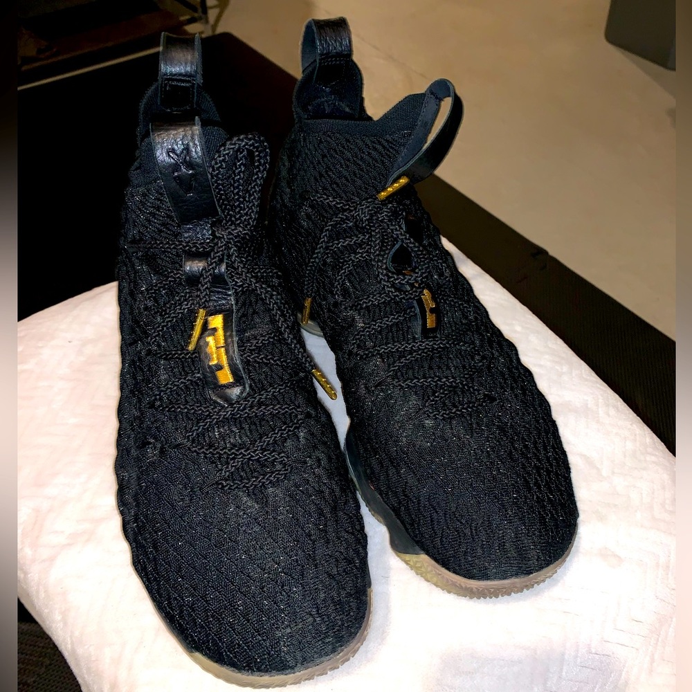 Nike Lebron 15 XV size 12